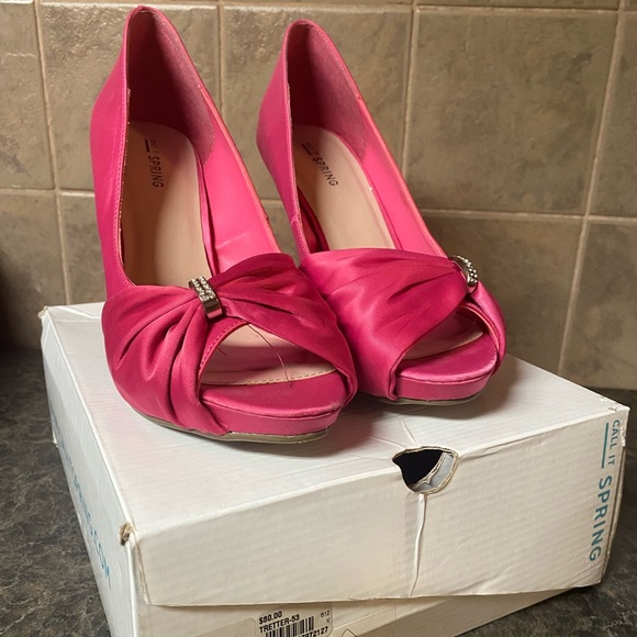 Pink Heels - Picture 1 of 2